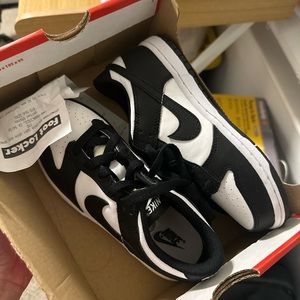 Nike Panda Dunks